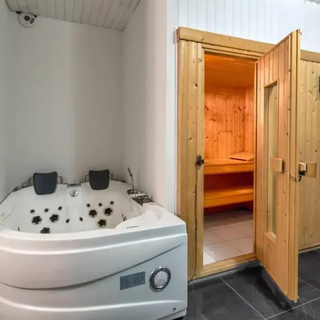 아파트 Alp 4 Bedrooms *